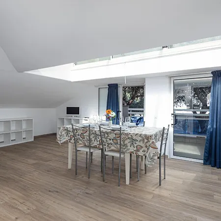 Residenza Azzurra ריצ'יונה